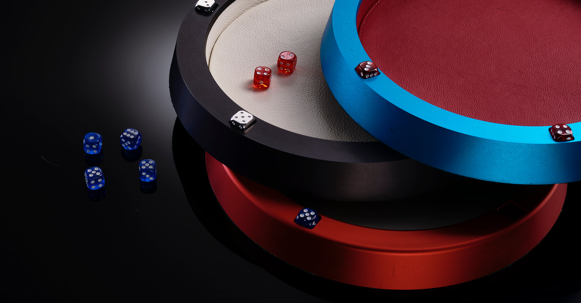 hochwertiges würfelbrett in edlem design